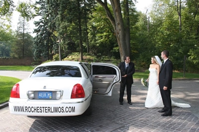 A Detroit Wedding Limo Will Make Your Day More Special